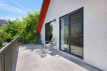 Private yard and balcony
